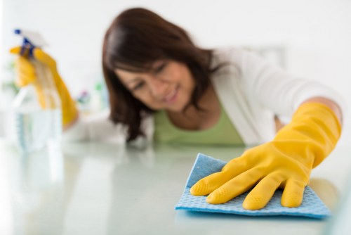 Turnover cleaning checklist for Airbnb hosts in Surrey